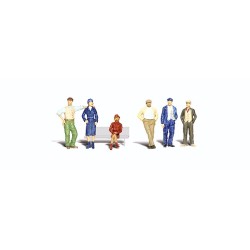 WOODLAND A2732 PAINTED FIGURES - BYSTANDERS - O SCALE